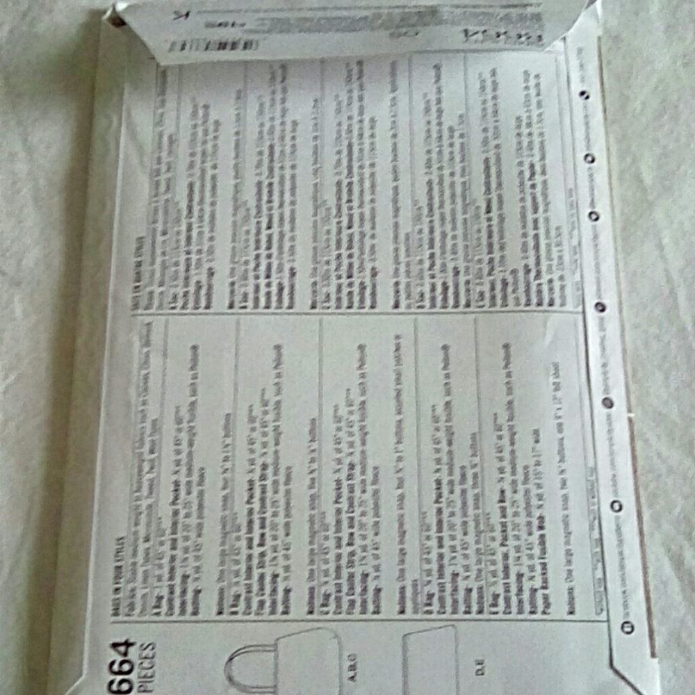 Simplicity 8664 bags in 4 styles, New and uncut - Picture 4 of 4
